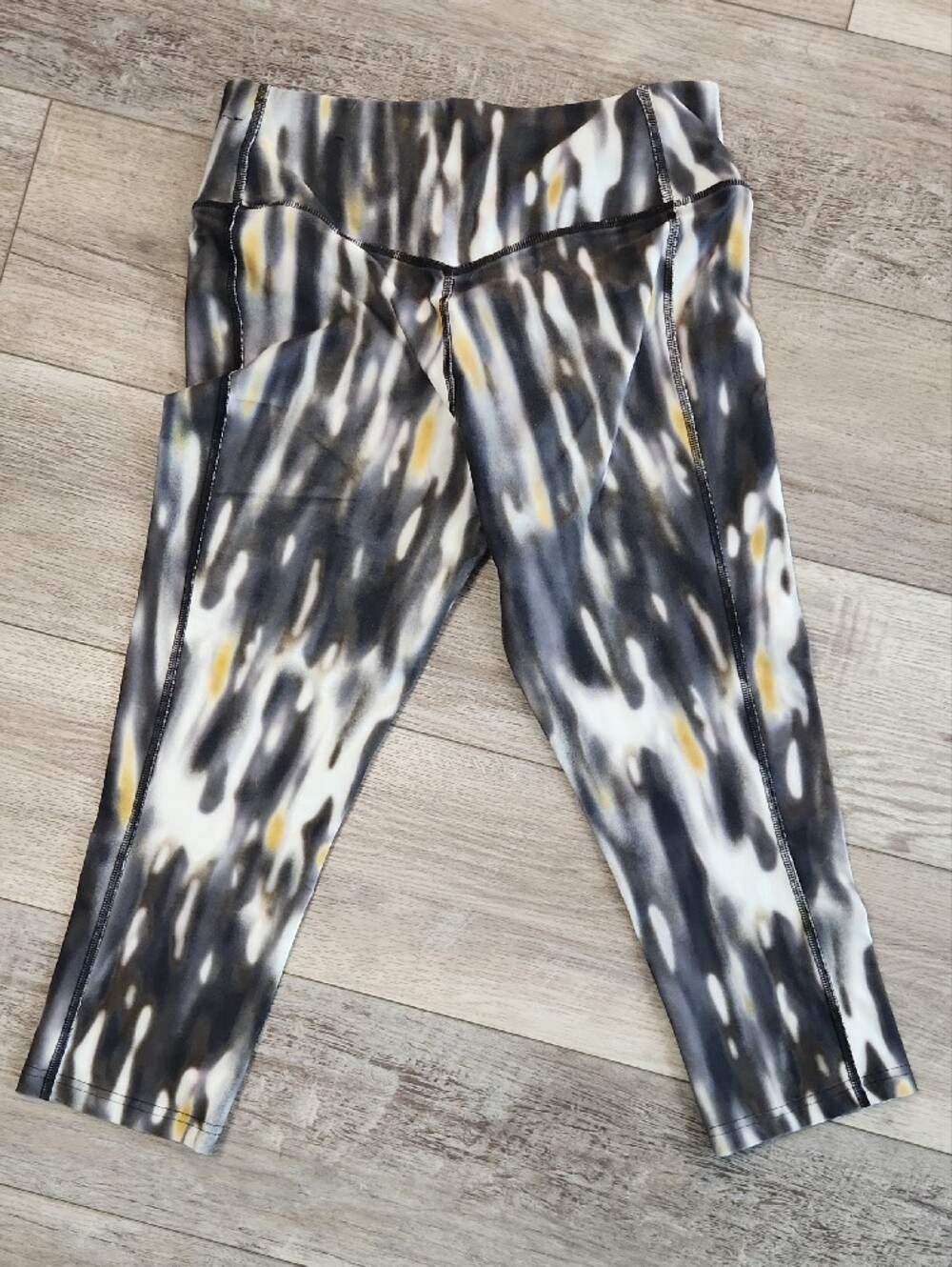 Nike Abstract Print Capri Leggings - Gray, White & Yellow Accents - Picture 7 of 7
